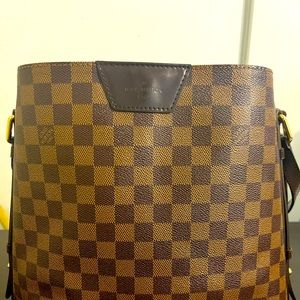 LV tote